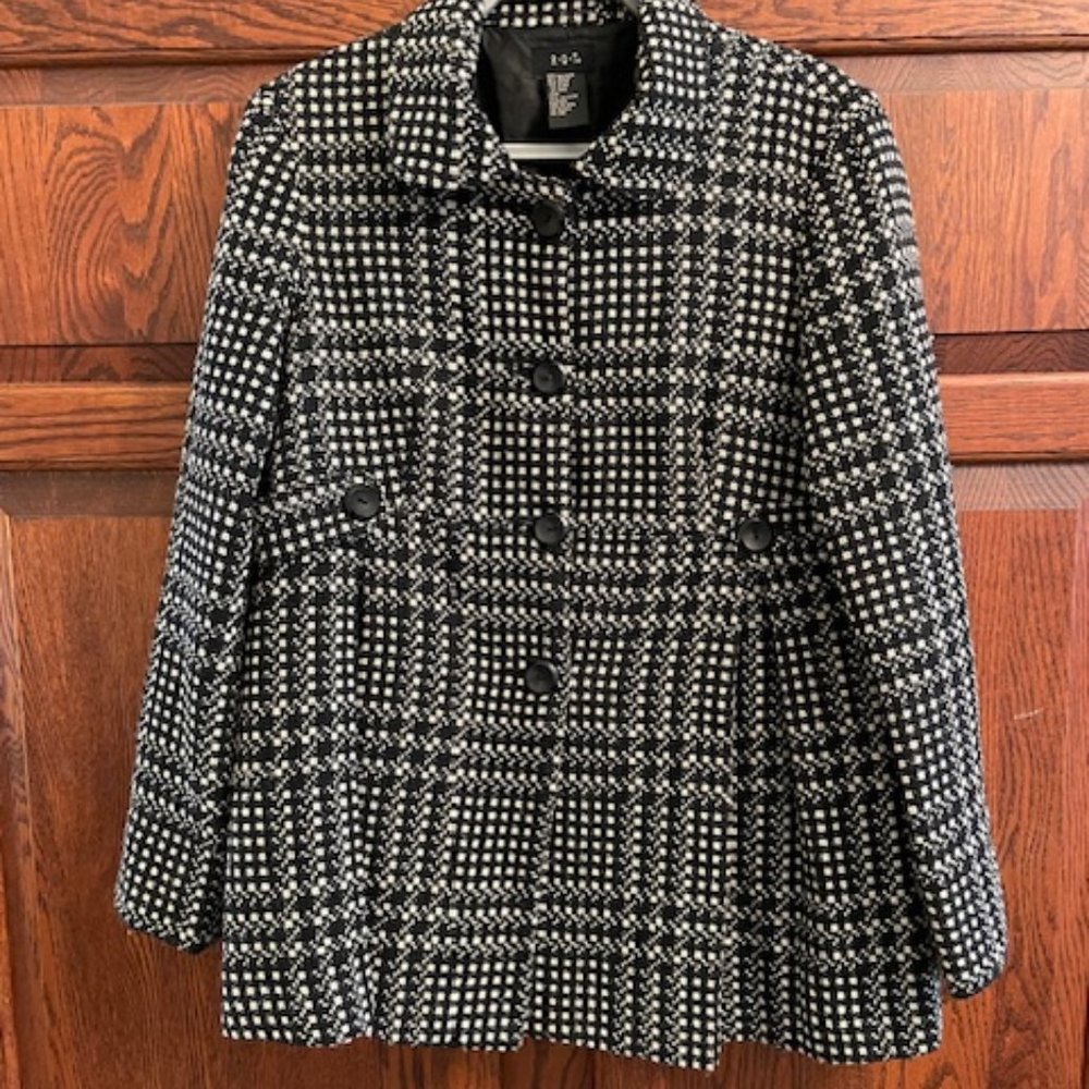 Adorable tweed coat